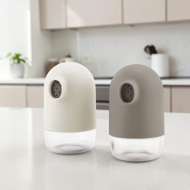 Kitchen Salt and Pepper Shaker Set with Refillable Design